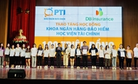 PTI trao tặng 100 triệu học bổng cho sinh viên Học viện tài chính